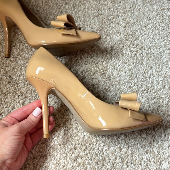 Steven by Steve Madden Bow Pump - Picture 6 of 7